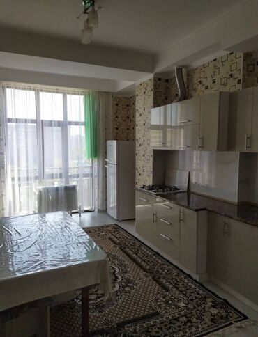 сдается однокомнатная квартира на длительный срок: 1 бөлмө, Кыймылсыз мүлк агенттиги, Чогуу жашоосу жок, Толугу менен эмереги бар