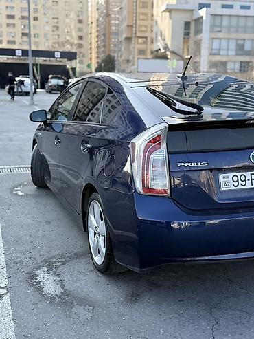 prius diskləri: Toyota Prius Hybrid – mavi rəng, 5 qapılı liftbek kuzov. Texniki — 6