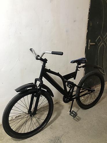 velosiped 26: İşlənmiş Şəhər velosipedi Adidas, 26", sürətlərin sayı: 32, Ünvandan götürmə, Ödənişli çatdırılma — 1
