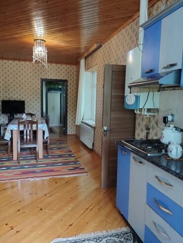 bərdədə evlər: 4 kv. m, 2 otaqlı, Kombi, Su, İnternet