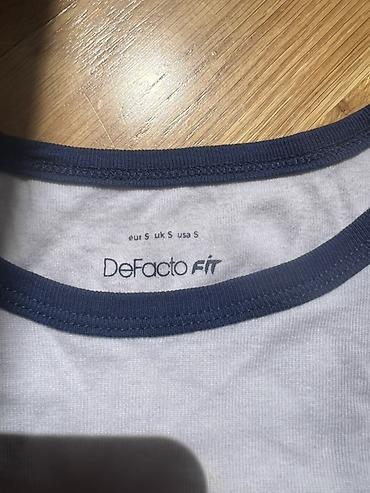 Futbolka və maykalar: Uşaq T-Shirt dəsti 1) Old Navy T‑shirt - Rəng: boz melanj - Ön hissədə — 10