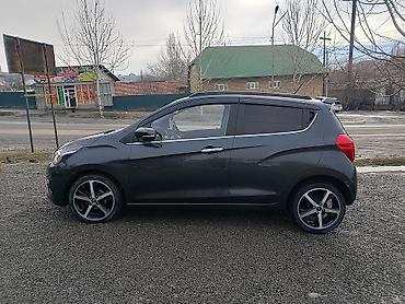 Chevrolet: Chevrolet Spark: 2017 г., Автомат, Бензин, Хэтчбэк — 3