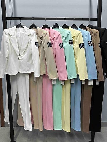devojke za brak: Ženski komplet sa sakoom i pantalonama – elegantan i udoban - Model — 2