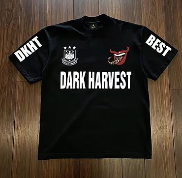 Футболкалар: Черные графические футболки с принтами Вариант 1: DARK HARVEST - — 2