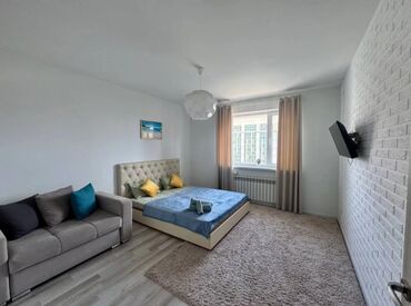 продажа 1 комн кв в бишкеке: 1 комната, Душевая кабина, Постельное белье, Кондиционер