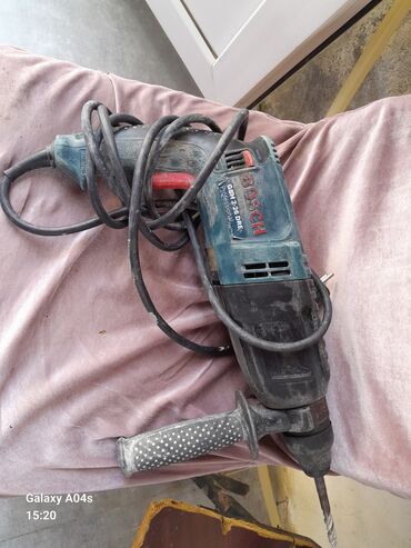 Maye divar kağızları: Bosch GBH 2-26 DRE modeli ilə təchiz olunmuş bu perforator, müxtəlif