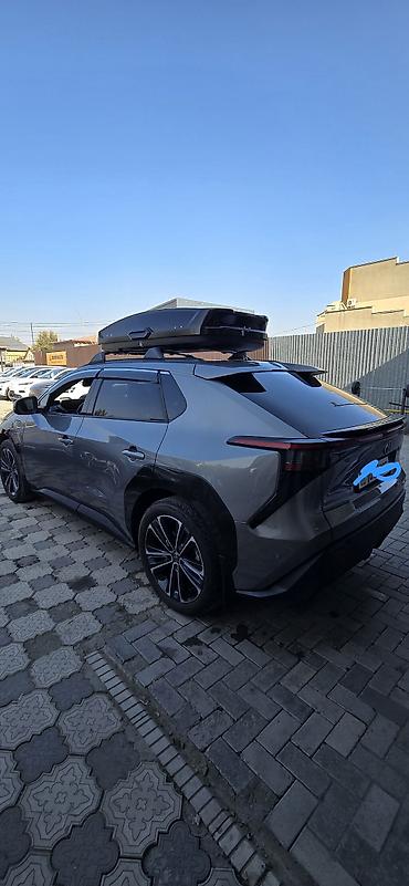 б3 б4: Toyota bZ4X: 2022 г., Электромобиль — 2