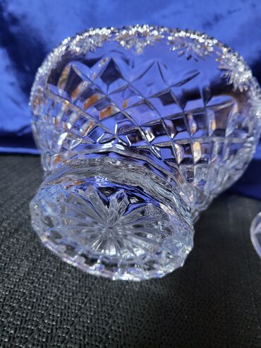 Kuhinjski setovi: Bimbonijera nova,pun rad. Bombonijera izgleda kao kristalna,ali — 11