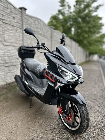 мотоцик: Макси скутер 150 куб. см, Бензин, Новый