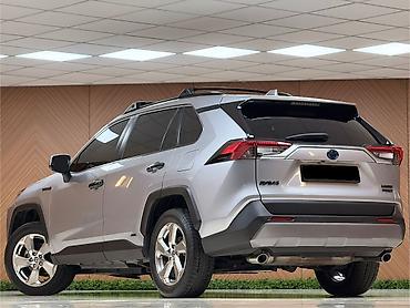 бампер на крузак: Toyota RAV4: 2020 г., 2.5 л, Вариатор, Гибрид, Кроссовер — 3