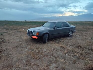 Mercedes-Benz: Mercedes-Benz E-Class: 1989 г., 2.8 л, Механика, Бензин, Седан