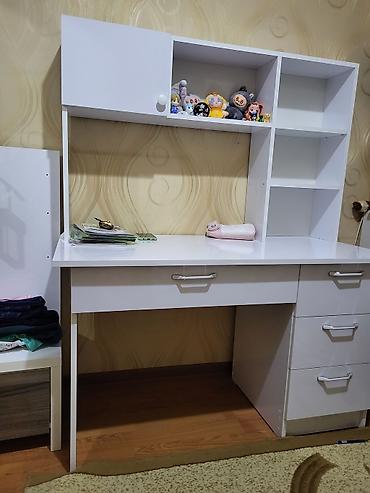 komputer setup: Düz masa, Stulsuz, Polkalı, Siyirməli, MDF — 3