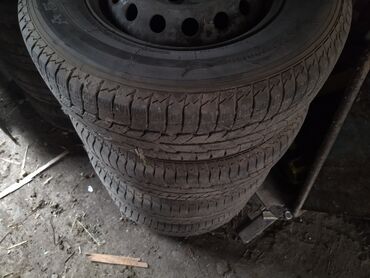 Транспорт: Дөңгөлөктөрү толук 225 / 70 / R 15, Кыш, Колдонулган, Комплект, Жүк ташуучу унаалар/Автобустар, Темир, тешиктери - 5