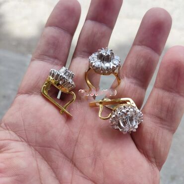 Zərgərlik dəstləri: Dəstə daxildir: Üzük, Sırğa, Gümüş, 925 Əyar — 3