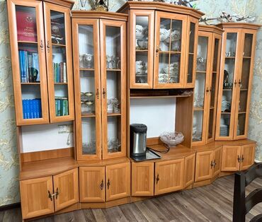 стенка для гостиной со шкафом: Гарнитур для зала, ДСП, цвет - Коричневый