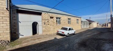 gence bina evi: 4 otaqlı, 400 kv. m, Təmirsiz