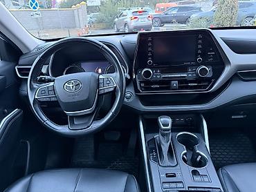 багажник тойота: Toyota Highlander: 2022 г., 3.5 л, Автомат, Бензин, Кроссовер — 7