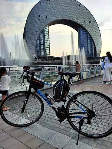 Velosipedlər: Salam aleykum trinx free hibrid velosipedi 28 təkər ölçüsü,S rama — 2