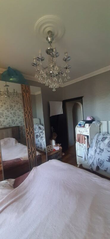 Köhnə tikili: Bakı, Bakıxanov qəs., 3 otaqlı, Köhnə tikili, m. Neftçilər, 80 kv. m -da lalafo.az — 10 Köhnə tikili: Bakı, Bakıxanov qəs., 3 otaqlı, Köhnə tikili, m. Neftçilər, 80 kv. m — 10