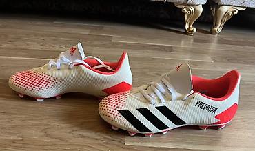 Adidas Predator kramponları - Model: Adidas Predator (yan hissədə