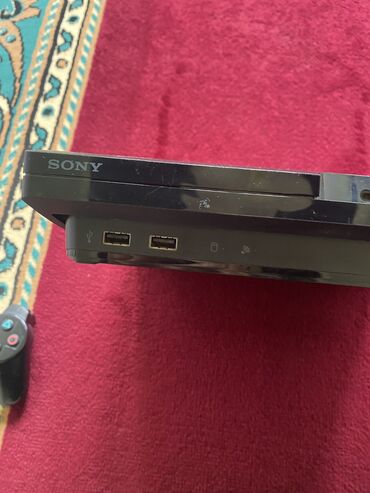 PS3 (Sony PlayStation 3): Ps 3 прошитая два джойстика все идеально не шумит не греются гегабайт
