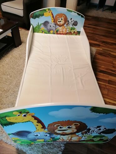 ograda za krevet za decu: Upotrebljenо