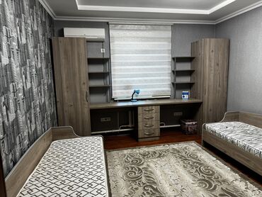мебель для спальни буу: Спальный гарнитур, Односпальная кровать, Шкаф, Комод, цвет - Бежевый, Б/у