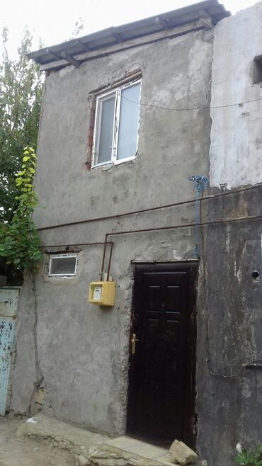 28 may ev: Binəqədi qəs. 2 otaqlı, 88 kv. m, Kredit yoxdur, Orta təmir