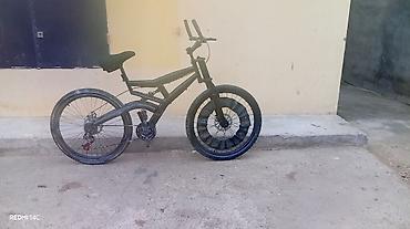 İdman və hobbi: Dağ/trek tipli velosiped - Güclü metal (ehtimalən polad/alüminium) — 2