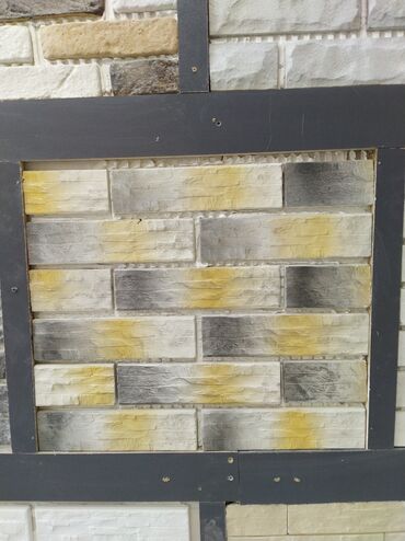 divar boyasi: Dekorativ fasad/divar örtüyü – daş fakturalı panellər - Material