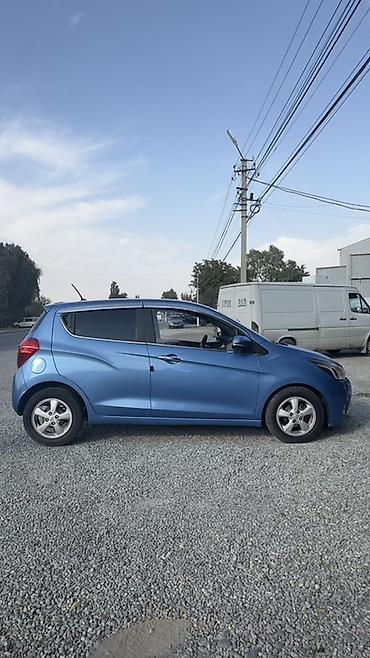 Продажа авто: Chevrolet Spark: 2016 г., 1 л, Автомат, Бензин, Хэтчбэк — 4