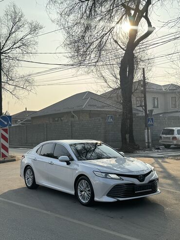 Toyota: Toyota Camry: 2018 г., 2.5 л, Вариатор, Гибрид, Седан