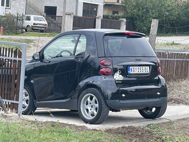 Smart: Smart Fortwo, crna boja. Kome treba auto za svaki dan ovo je na lalafo.rs — 7 Smart: Smart Fortwo, crna boja. Kome treba auto za svaki dan ovo je — 7