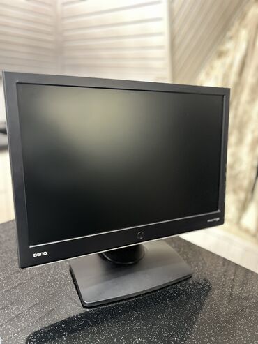 Monitorlar: Benq E900W, 19” diaqonal 75Hz, 5ms monitor.
İşlənmişdir. Tam işləkdir