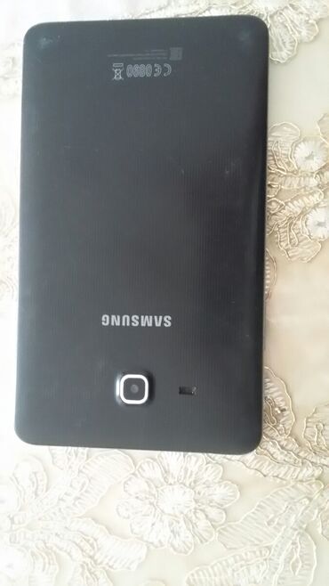 Məişət texnikası: Samsung planşetində rahatlıqla internetdə sörf edə, film izləyə və