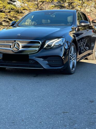 mercedes a: Mercedes-Benz E 220: 2 l | 2017 il Sedan