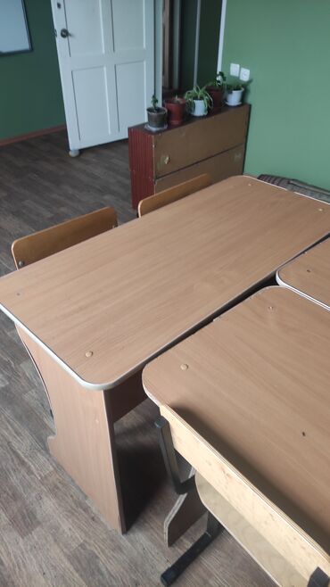 столы для кафе бу: Компьютерный Стол, цвет - Бежевый, Б/у