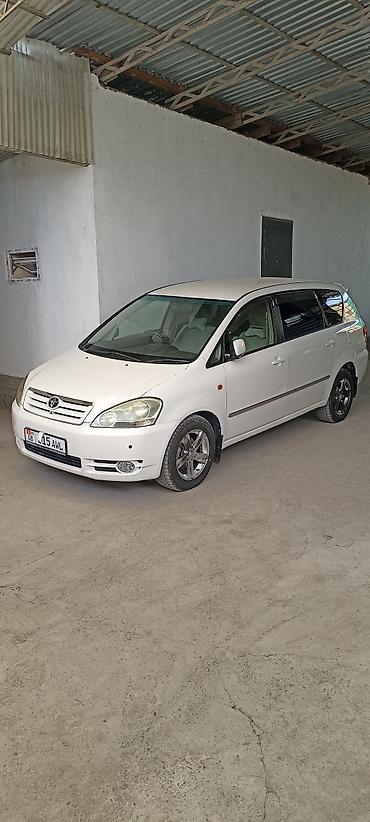 жили: Toyota Ipsum: 2002 г., 2.4 л, Автомат, Бензин, Минивэн — 1