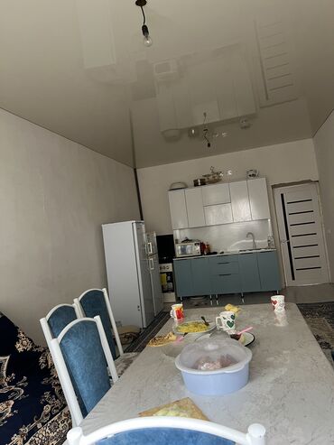 обмен с доплатой: 200 м², 6 комнат, Требуется ремонт Кухонная мебель