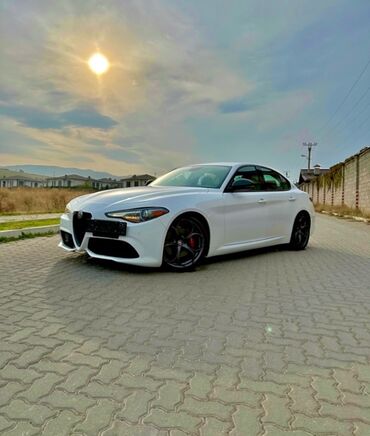 Alfa Romeo: Alfa Romeo Giulia: 2018 г., 2 л, Типтроник, Бензин, Седан