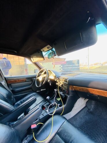 BMW: BMW 5 series: 1991 г., 2.5 л, Механика, Седан — 8