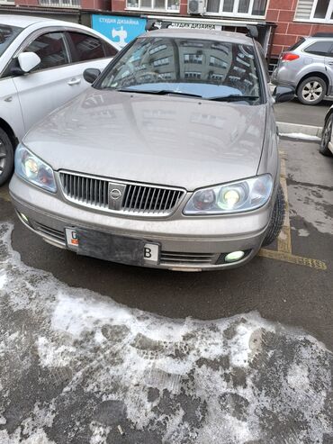 машина ист: Nissan Bluebird: 2003 г., 1.8 л, Автомат, Бензин, Седан