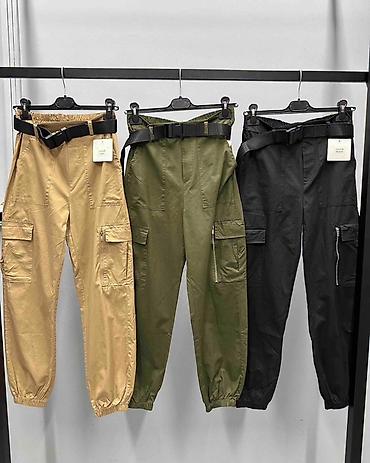 ugg: Ženske cargo pantalone sa pojasom

Pantalone: 2200 dinara — 4