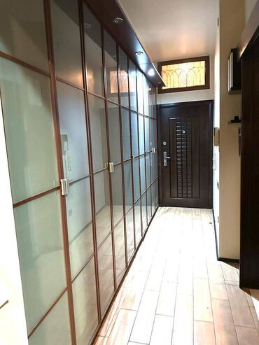 Uzunmüddətli kirayə mənzillər: Mənzil kirayə verilir. Şəhərin mərkəzində Metro "İçərişəhər" — 13