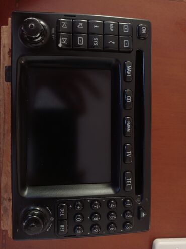 işlənmiş monitor: 40 AZN .Original bosch W210 (Dörd göz) maqnitafonu,her bir şeyi