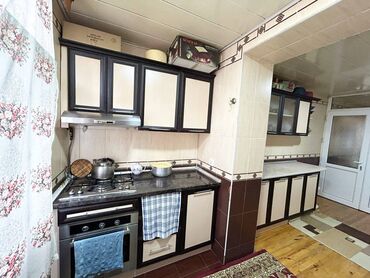 Köhnə tikili: Bakı, Bakıxanov qəs., 3 otaqlı, Köhnə tikili, m. Neftçilər, 70 kv. m — 15