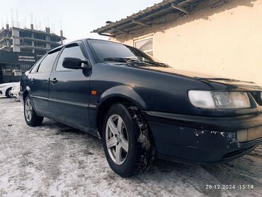 Volkswagen: Volkswagen Passat: 1994 г., 1.8 л, Механика, Бензин, Седан