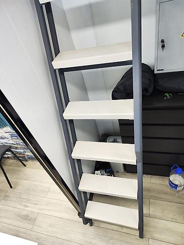 Витрины: Витрина Для телефонов и их аксессуаров, Лофт, 200 см * 180 см * 35 см, Новый — 18