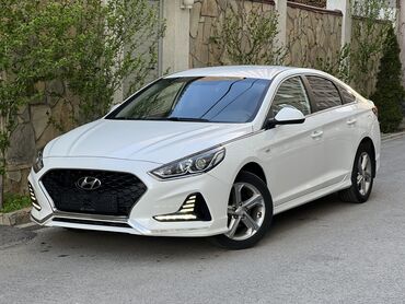 машины в аварийном состоянии: Hyundai Sonata: 2018 г., 2 л, Автомат, Газ, Седан