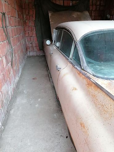 bauer novi sad: Klasični američki automobil – karoserija sa karakterističnim — 5